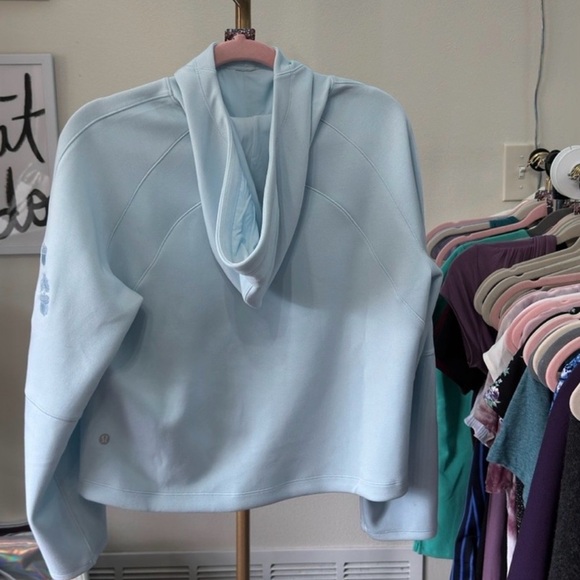 💎🦄RARE Lululemon AirWrap Hoodie *Emboss Wordmark - Picture 2 of 5